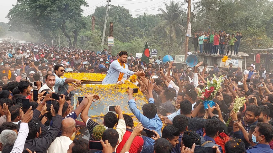 নির্বাচনী আচরণবিধি লঙ্ঘনের অভিযোগে সাকিবকে শোকজ